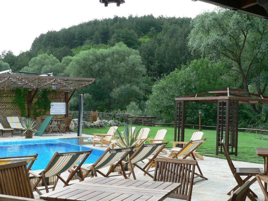 Complex Barite Hotel Chernevo Exterior foto