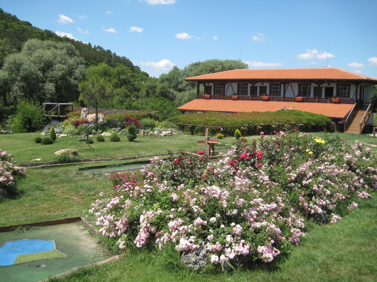 Complex Barite Hotel Chernevo Exterior foto
